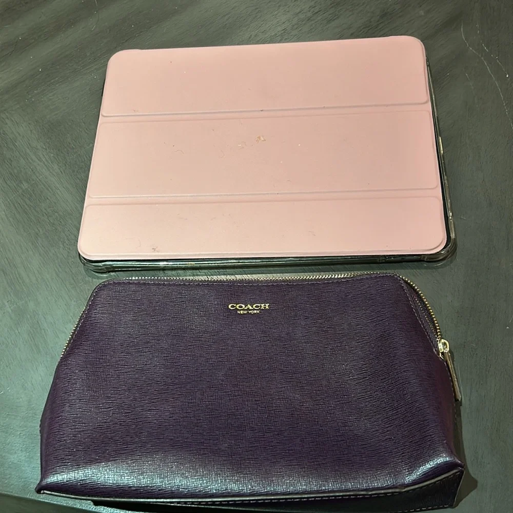 Coach Purple makeup bag - great condition - Picture 7 of 7